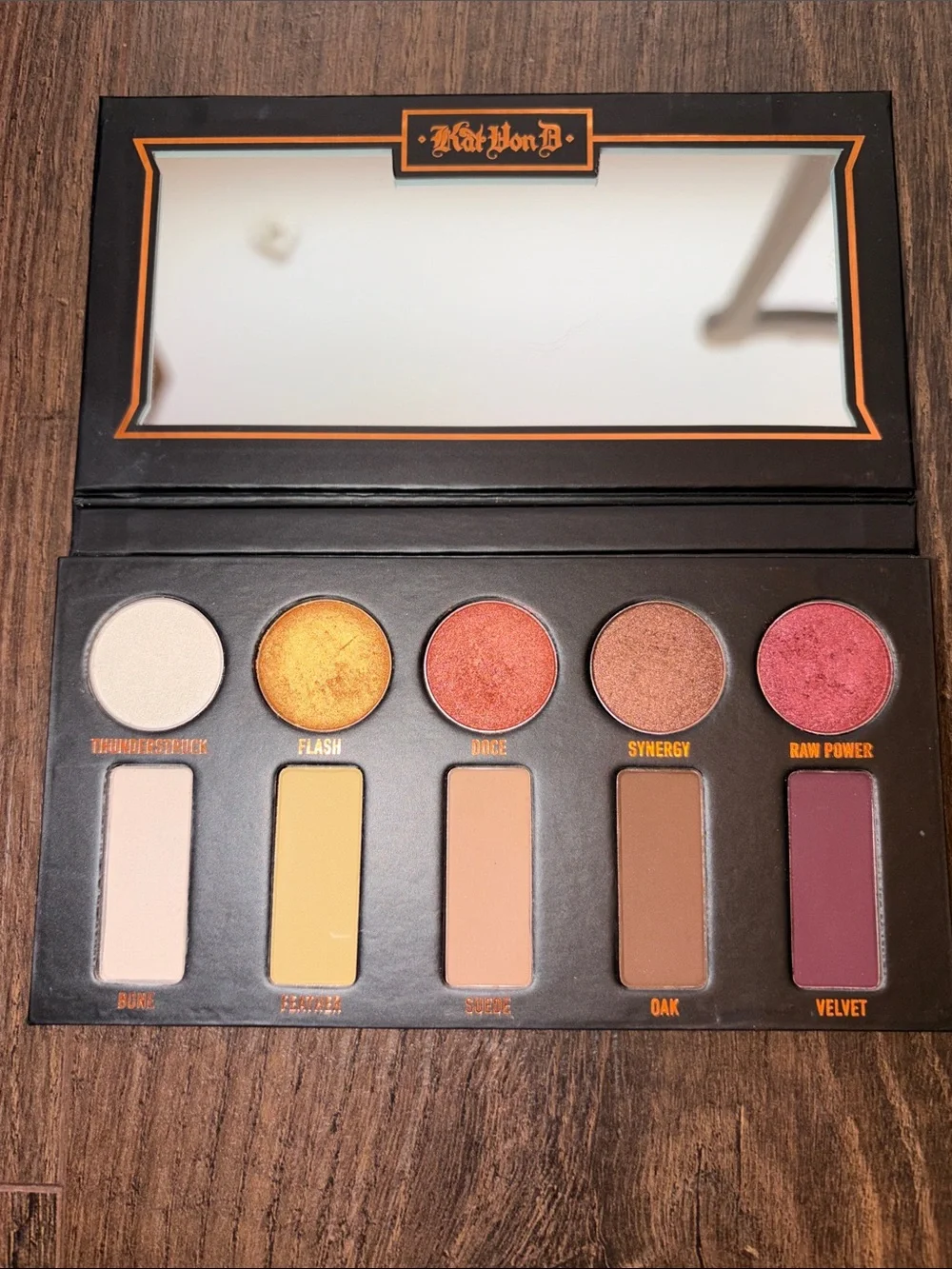 Kat Von D compact kat